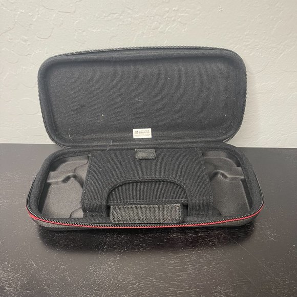 Nintendo SWITCH Protective Carrying Case - Picture 3 of 5